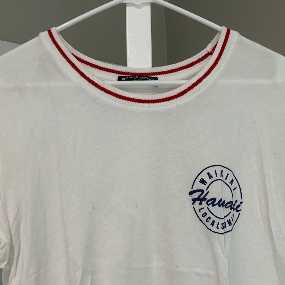 White brandy melville t shirt